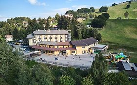 Hotel Dolomiti Brentonico Exterior photo