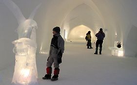 Kakslauttanen Arctic Resort - Igloos And Chalets Saariselka Exterior photo