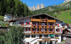 Hotel Fiorenza Campitello di Fassa Exterior photo