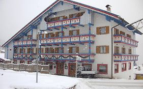 Hotel Vael Vigo di Fassa Exterior photo