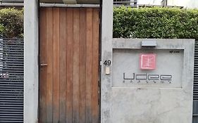 Udee Bangkok Hostel Exterior photo