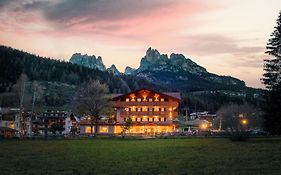 X Alp Hotel Pozza di Fassa Exterior photo