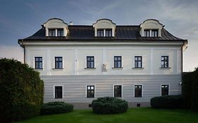 Hotel Villa Necas Zsolna Exterior photo