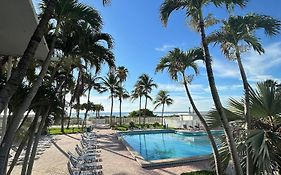 Casablanca -Kitchen, Pool, Beach- Miami Beach Exterior photo