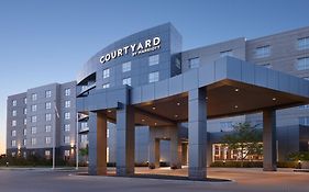 Courtyard By Marriott Calgary Airport Hotel Exterior photo