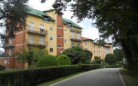 Terrazza Con Vista Grande Panzió Laveno-Mombello Exterior photo