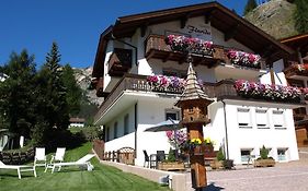 Garni Flurida Panzió Selva di Val Gardena Exterior photo