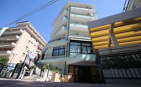 Hotel Croce Del Sud Cesenatico Exterior photo