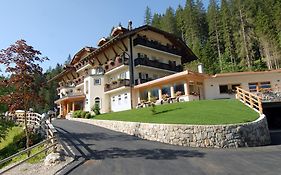 Hotel Plank San Martino Di Castrozza Exterior photo