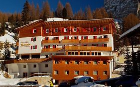 Hotel Meisules Selva di Val Gardena Exterior photo