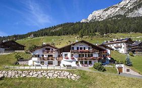 Hotel Garni Morene Selva di Val Gardena Exterior photo