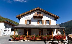 Garni Alpenrose - Grusaida Hotel Scuol Exterior photo