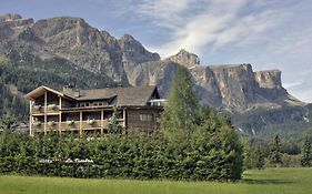 Hotel La Tambra Corvara In Badia Exterior photo