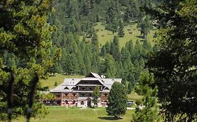 Hohe Gaisl Hotel Braies  Exterior photo