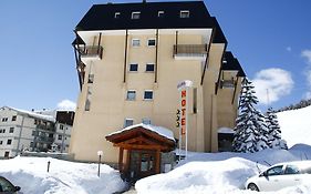 Hotel Olimpic Colle Colle Sestriere Exterior photo