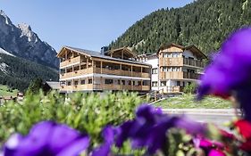 Villa Tony - Small Romantic Hotel Corvara In Badia Exterior photo