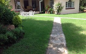 Lynns Guest House Bulawayo Exterior photo