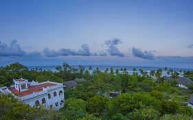 Hill Park Hotel - Tiwi Beach Exterior photo