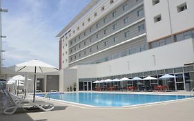 Golden Tulip Le Diplomate Hotel Cotonou Exterior photo