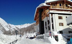 Hotel Dufour Gressoney-la-Trinité Exterior photo