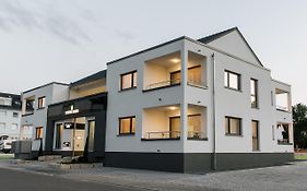 Business And Family Homes Burgau Exterior photo