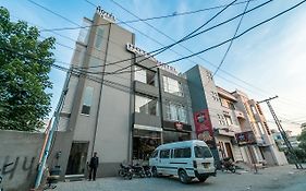 Bnb Hotel Lahor Exterior photo