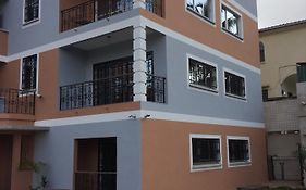 Bastos'Appart Yaounde Apartman Exterior photo