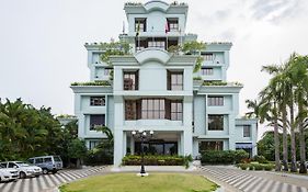 The Windsor Castle Hotel Kottajam Exterior photo