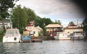 Hills Motor Court & Marina Motel Alexandria Bay Exterior photo