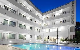 Color Mokambo Shore Family Hotel Cesenatico Exterior photo