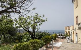 Faraglioni Di Sorrento Guesthouse Exterior photo