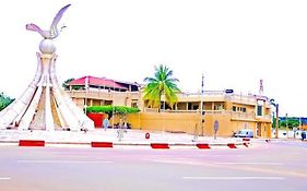 Hotel Saint Thomas Lomé Exterior photo