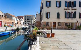 Hotel Tiziano Velence Exterior photo