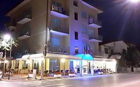 Hotel Fornaro Caorle Exterior photo