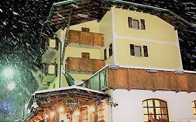 Hotel Tosa Madonna Exterior photo