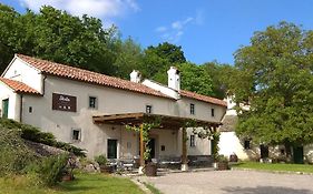 Hostel Skrla Divača Exterior photo