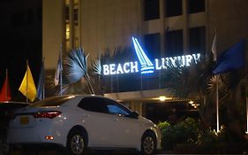 Beach Luxury Hotel Karacsi Exterior photo