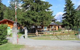 Camping Du Parc Hotel Pré-Saint-Didier Exterior photo