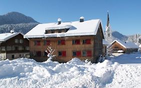 Gasthof Taube Hotel Bizau Exterior photo