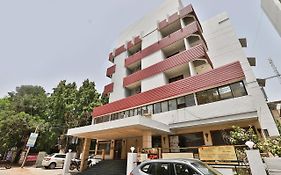 Hotel Royal Vadodara Exterior photo