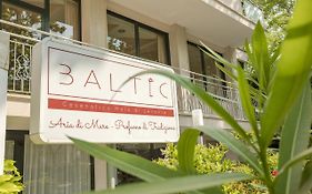 Hotel Baltic Cesenatico Exterior photo