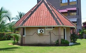 Adrien Beach Hotel Kribi Exterior photo