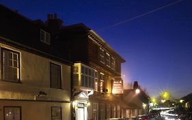 The Boleyn Hotel Staines-upon-Thames Exterior photo