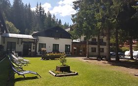 Casa Alpina Dobbiaco Hotel Exterior photo