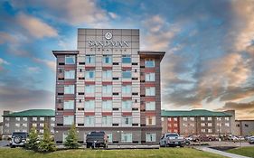 Sandman Signature Calgary Airport Hotel Exterior photo