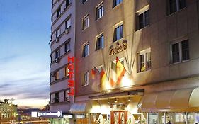 Queen'S Astoria Design Hotel Belgrád Exterior photo
