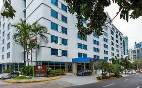 Doubletree By Hilton Panamaváros Exterior photo