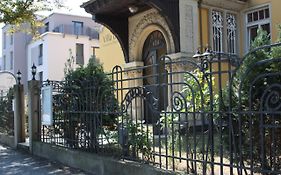 Villa De Baron Drezda Exterior photo