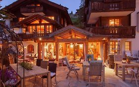 Hotel Berghof Zermatt Exterior photo