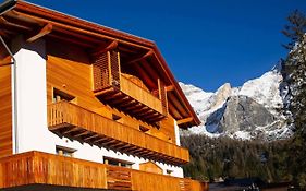 San Martino Mountain Residence San Martino Di Castrozza Exterior photo